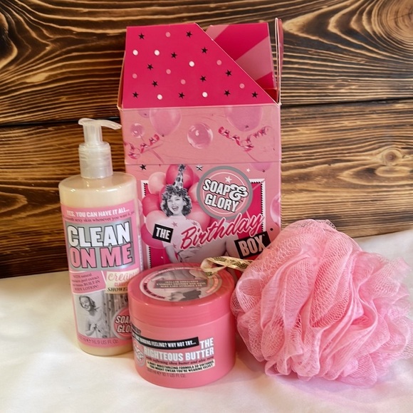 SOAP & GLORY THE BIRTHDAY BOX - Picture 5 of 9